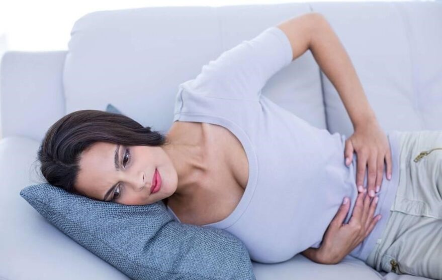 Tsüstiidi sümptomid naisel